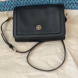 Tory Burch Robinson chain wallet crossbody